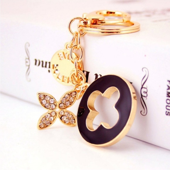 NEW Four Leaf Clover Love Charm Crystal Flower Luxury Pendant Bag Keychain. - Picture 2 of 6